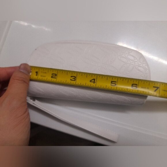 Oakley Empty Soft shell case + Pouch (Ivory/White) - Picture 9 of 11